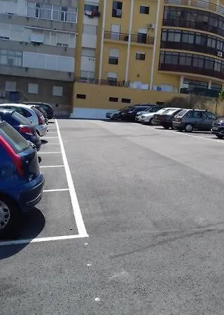 Minimalist Located Near Belem شقة *