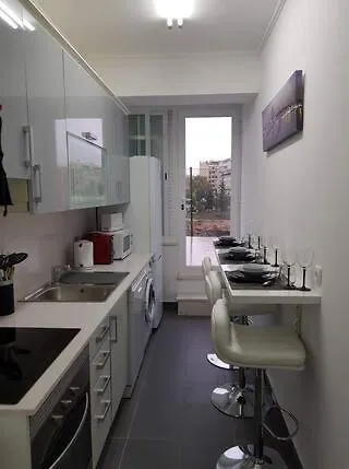 Apartament Minimalist Located Near Belem *